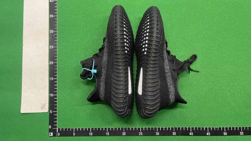 YEEZY 350 - 5