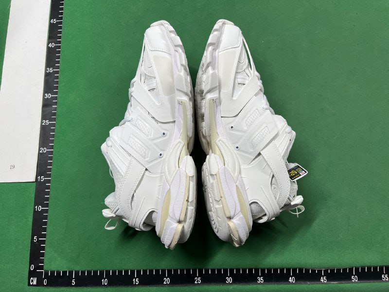  Balenciaga Track 2.0 Led Shoes - 4