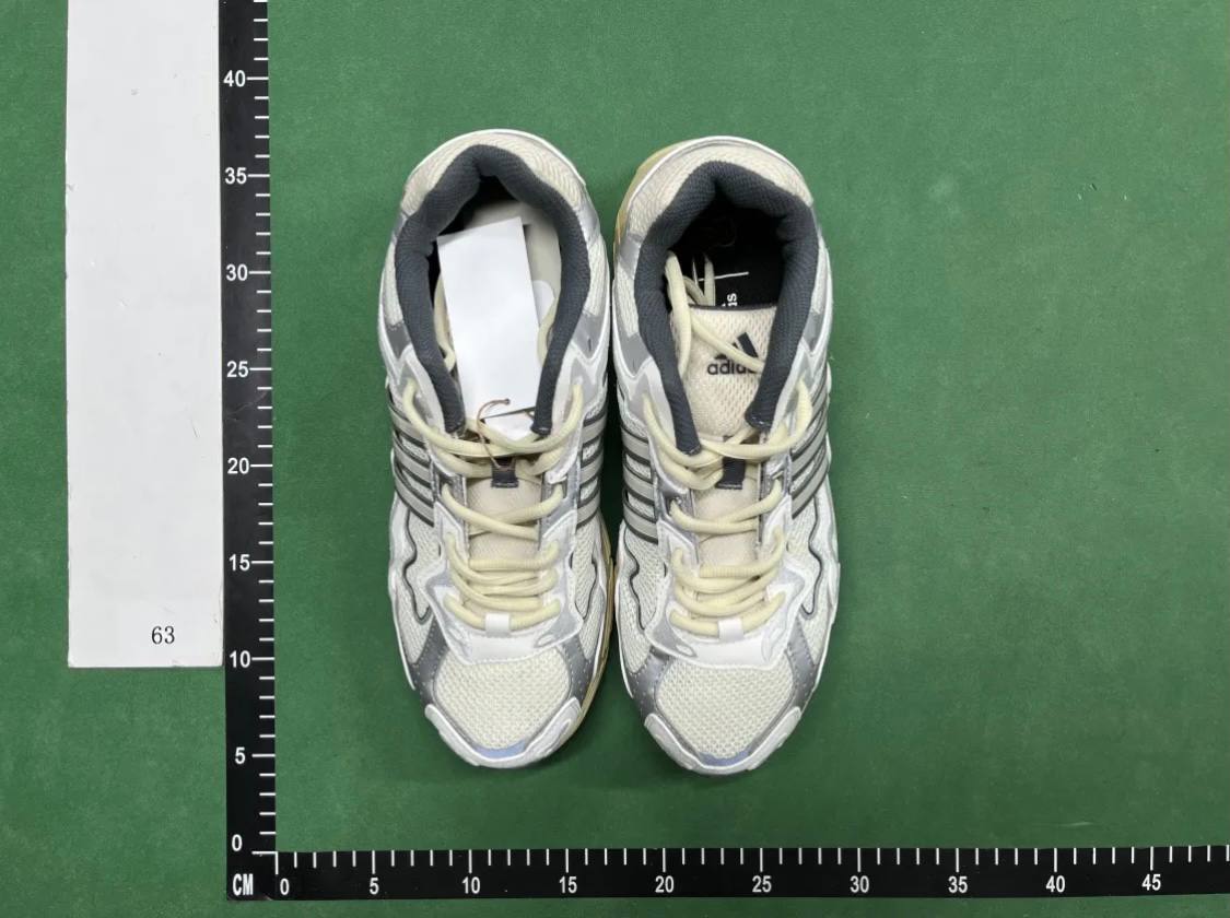  Bad Bunny x Adidas Response CL - 5