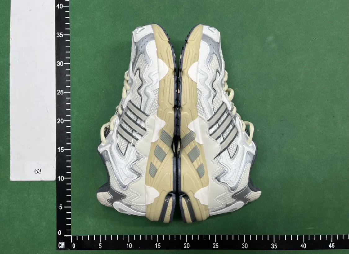  Bad Bunny x Adidas Response CL - 3