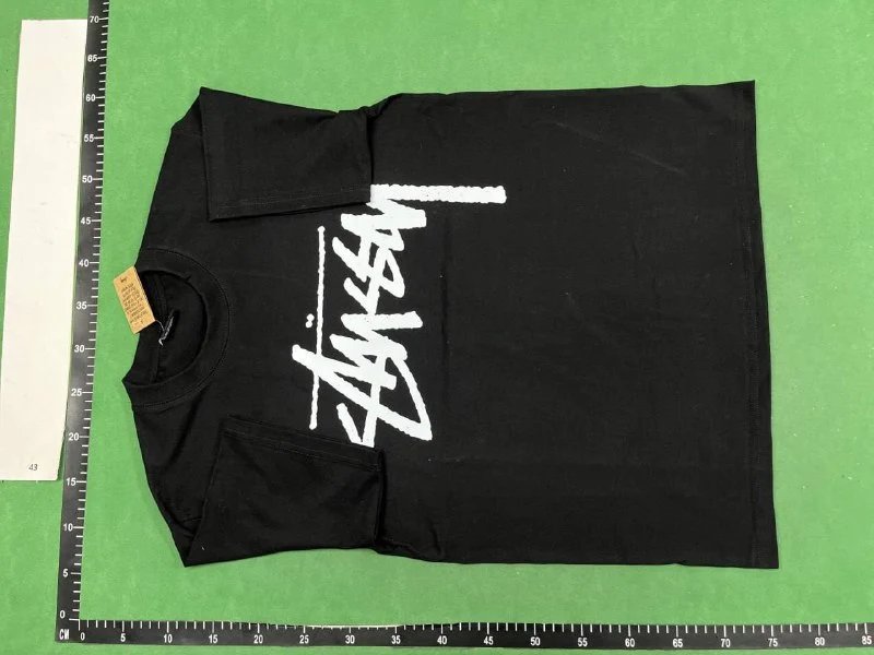  Stussy T-Shirt - 2