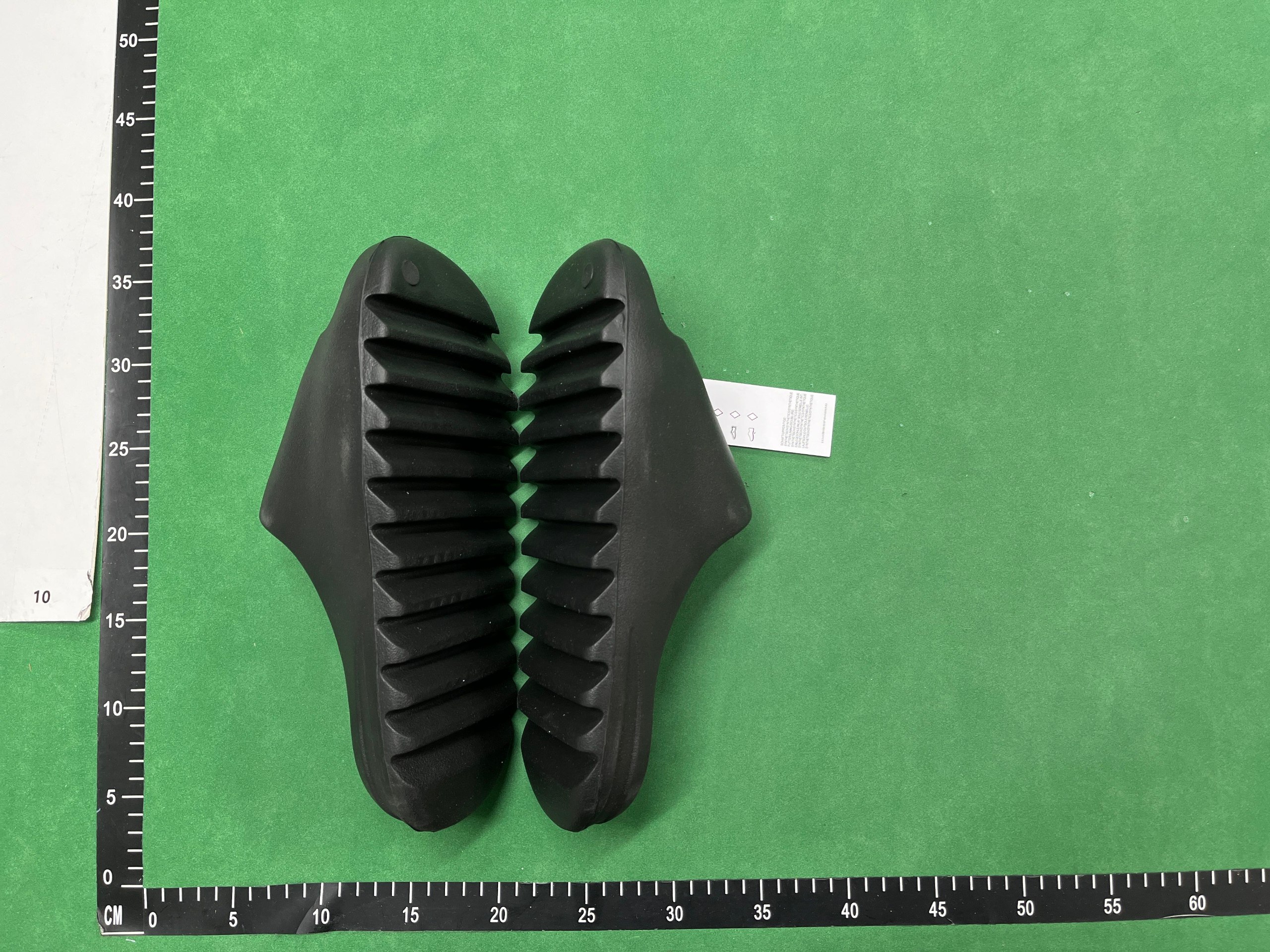 Adidas Yeezy Slide                                                                                                             - 3