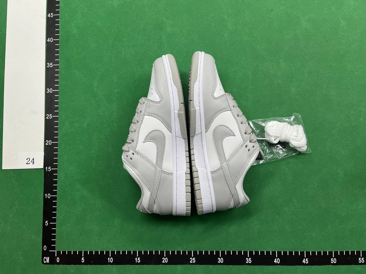  Nike Dunk shoes - 2