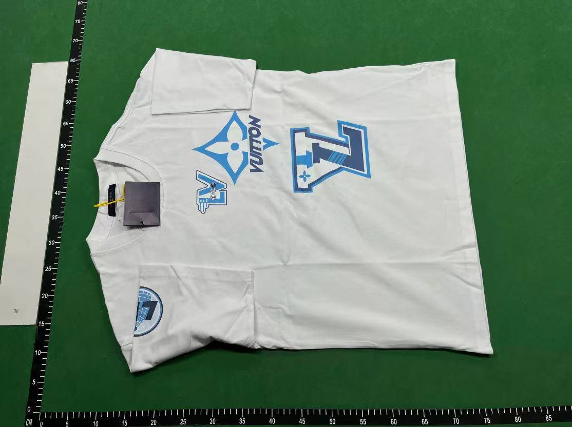  LVURTTON  Tee - 2