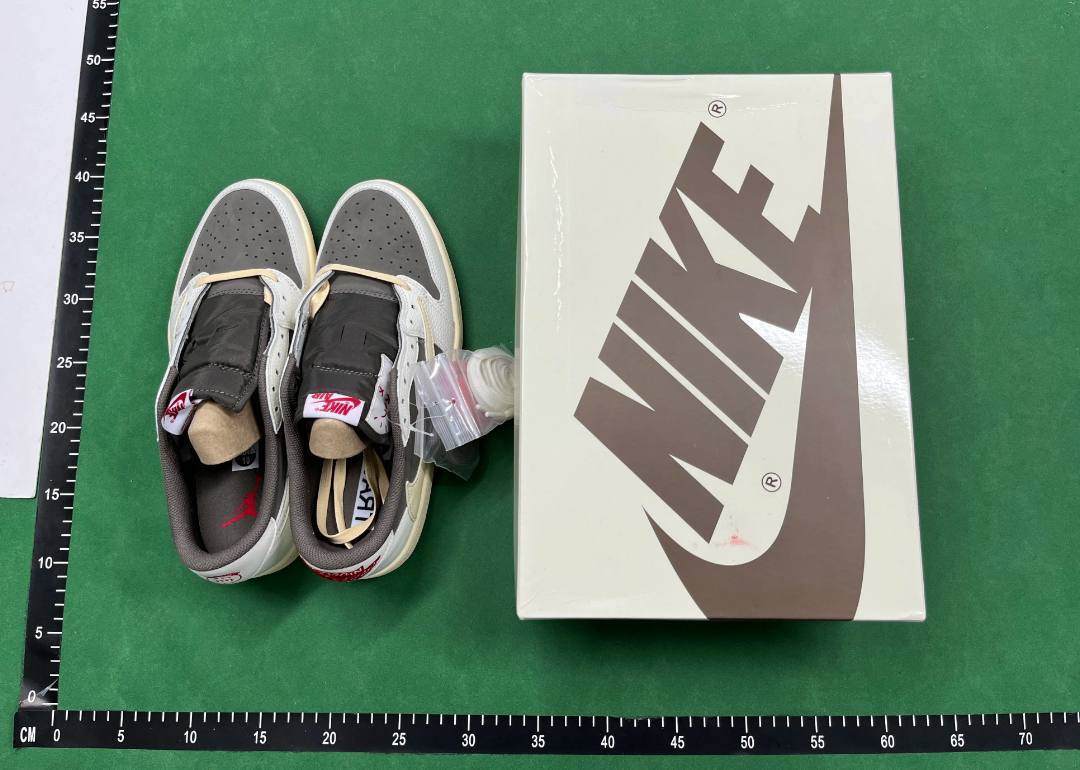  JORDAN 1 x TRAVIS - 3
