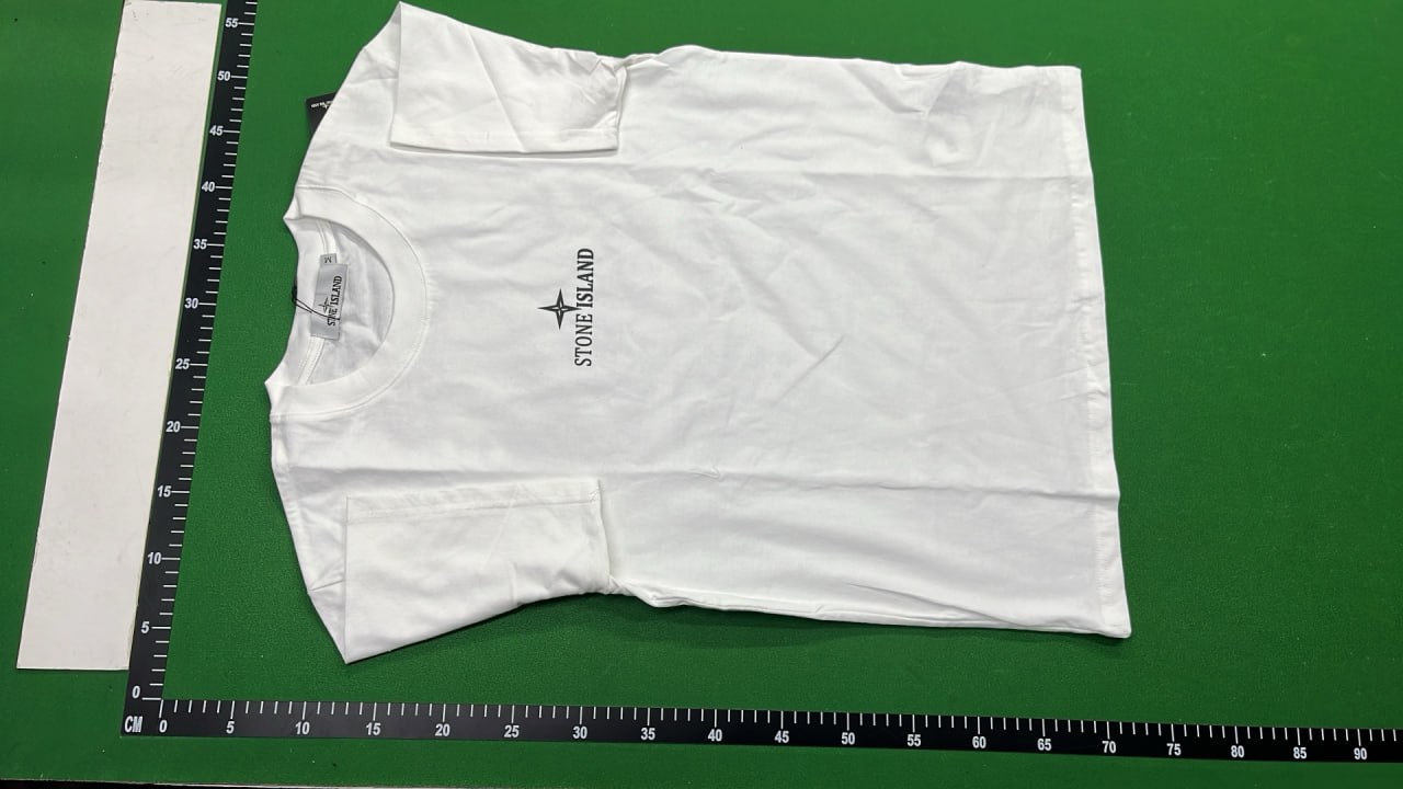 Stone Island T-shirt  (20+) - 2
