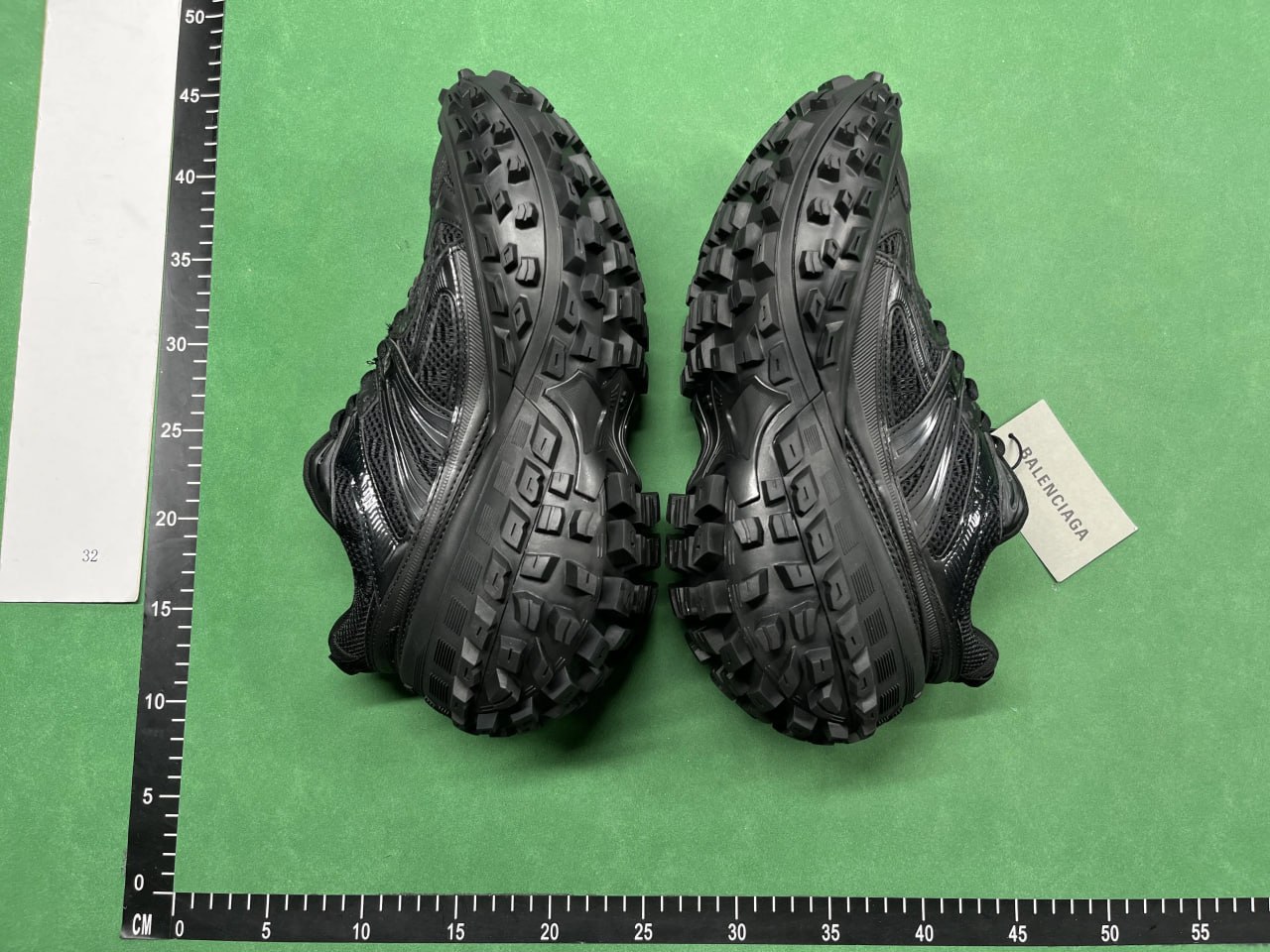 SF Balenciaga Defender - 2