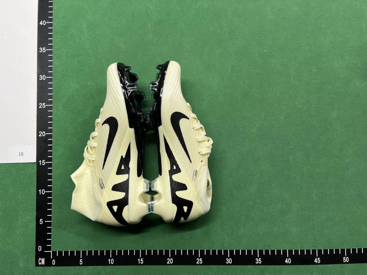 Nike soccer shoes  - 5