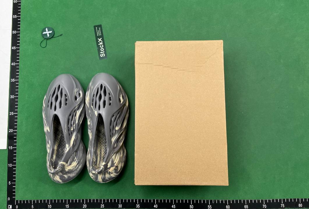 Yeezy beach shoes - 2