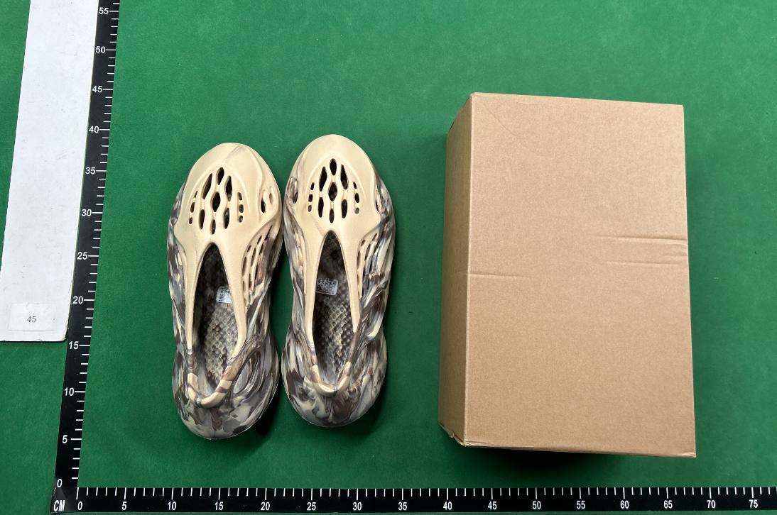 Yeezy beach shoes - 4