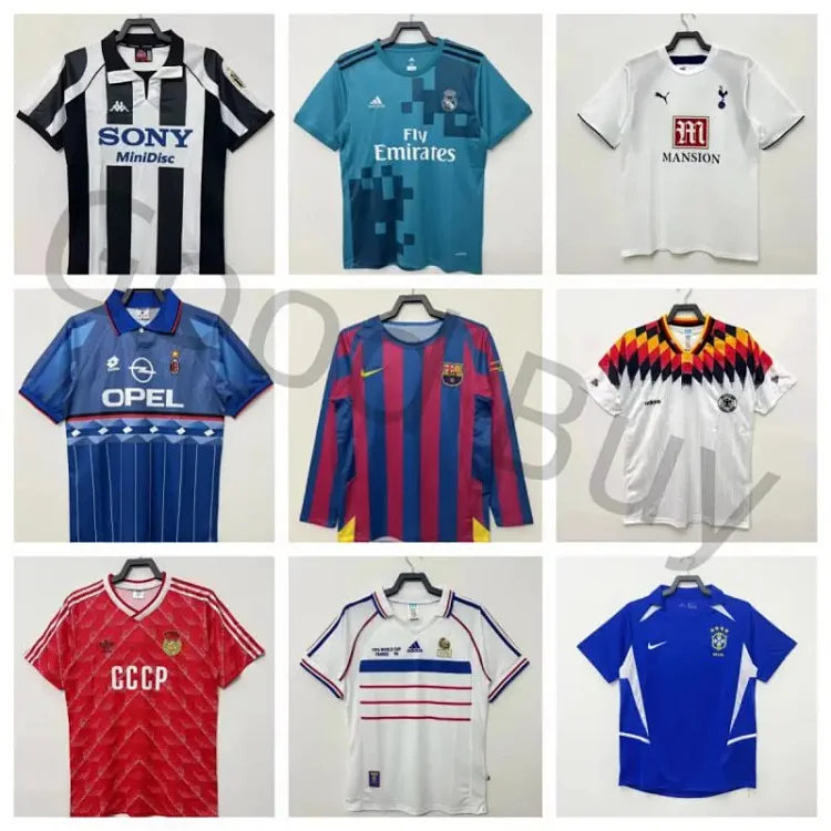 Football T-shirt  (40 CP)
