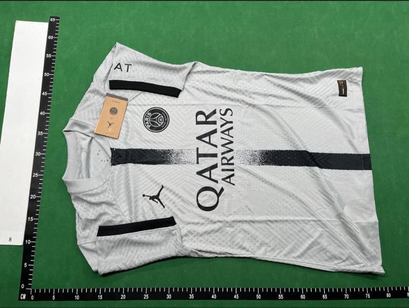 Football T-shirt  (40 CP) - 3