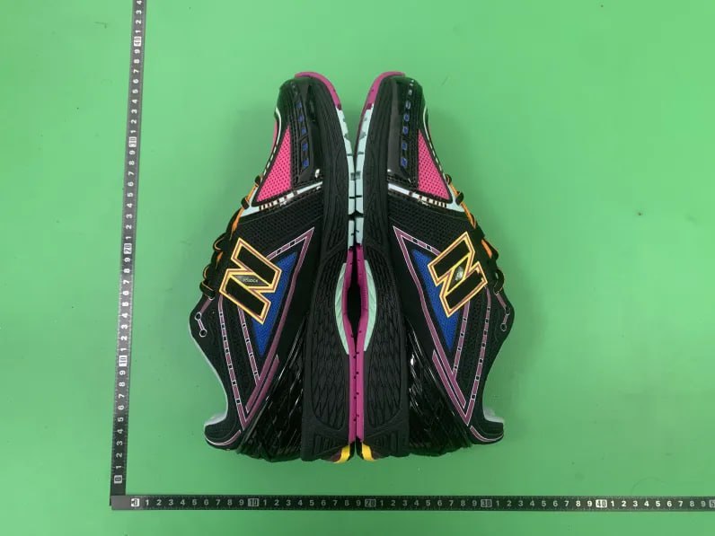 New Balance 1906R  New Balance 9060 - 3