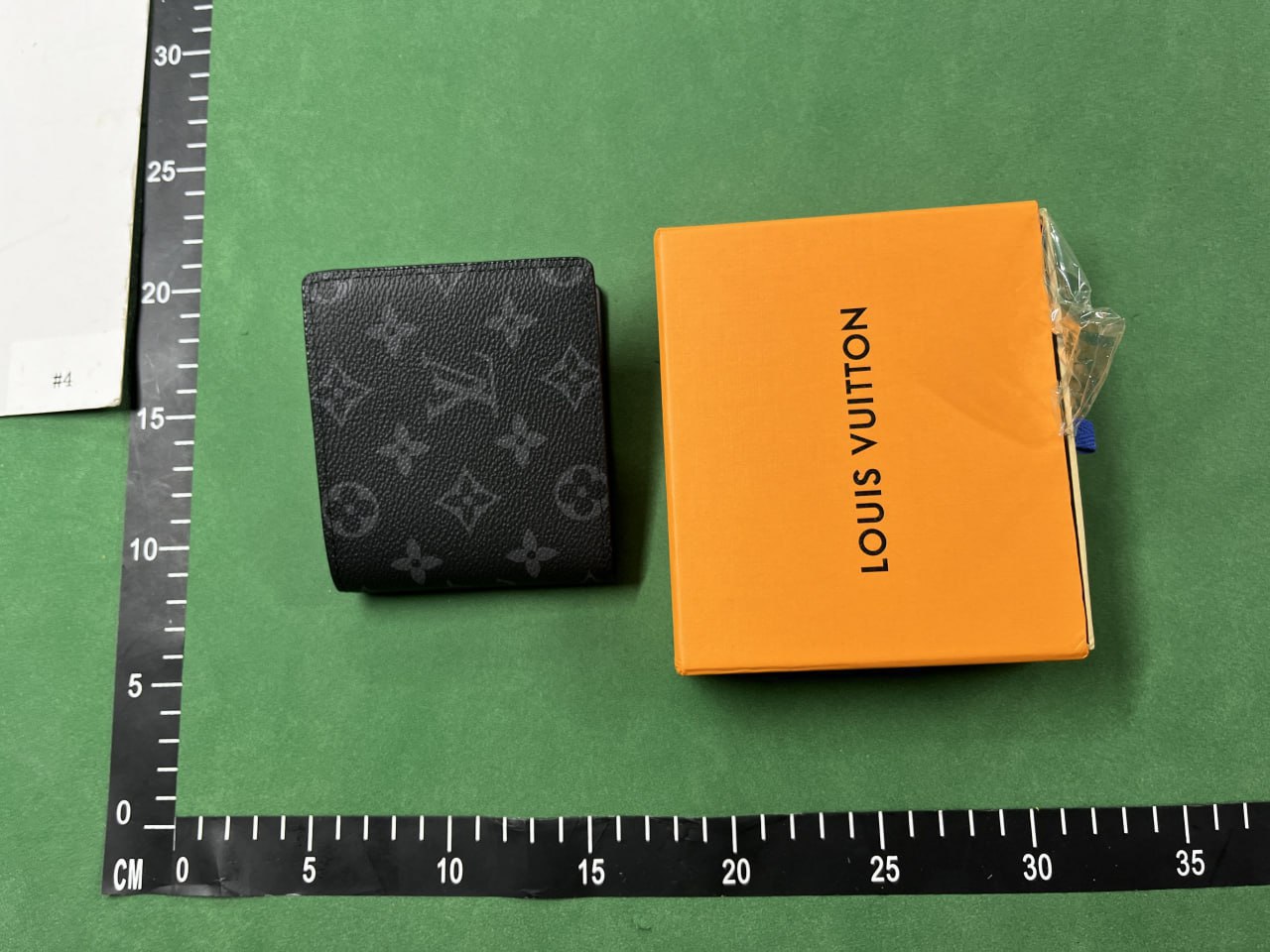  lv wallet  - 4
