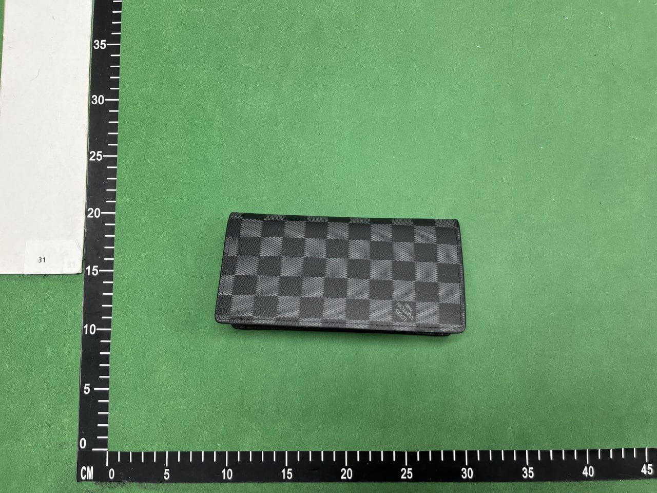  lv wallet  - 5