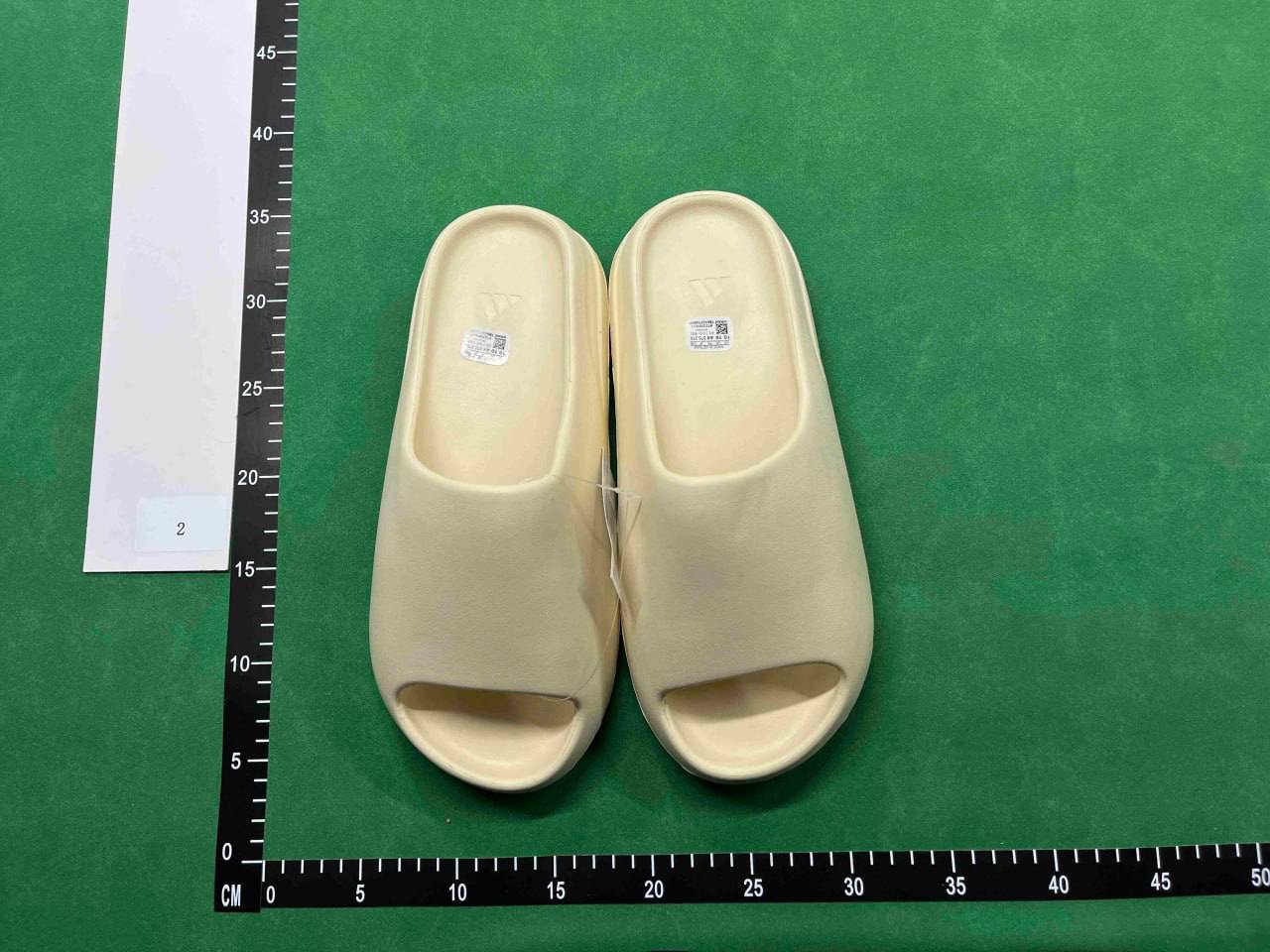 YEEZY Slippers - 2