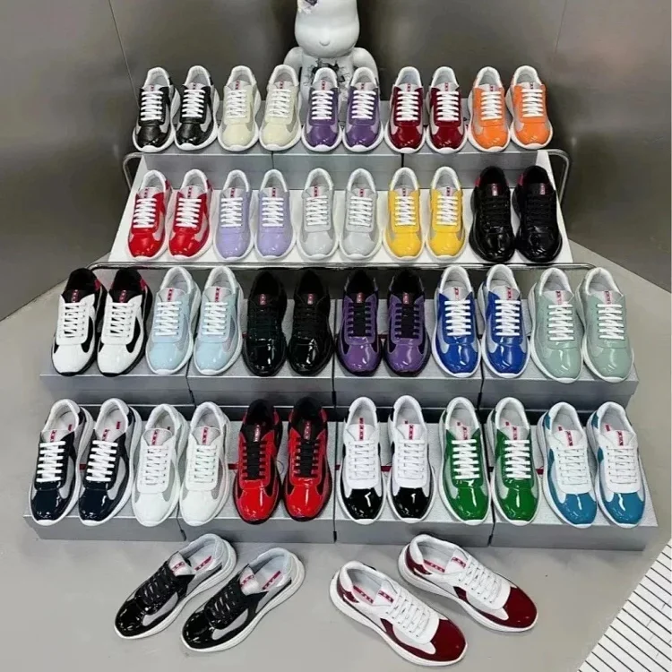 PRADA sbeakews