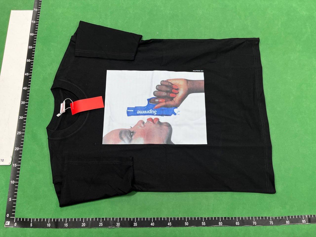 Supreme T-shirt  (31 CP) - 2