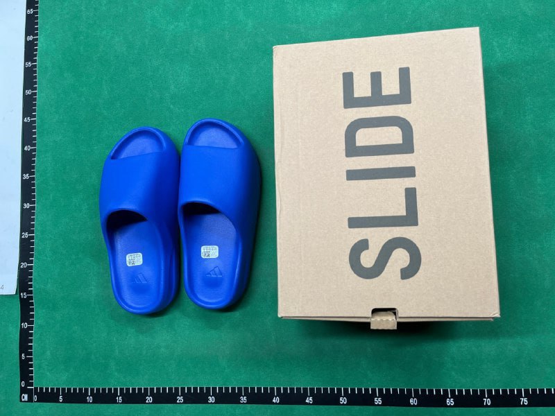  Yeezy Slides - 2