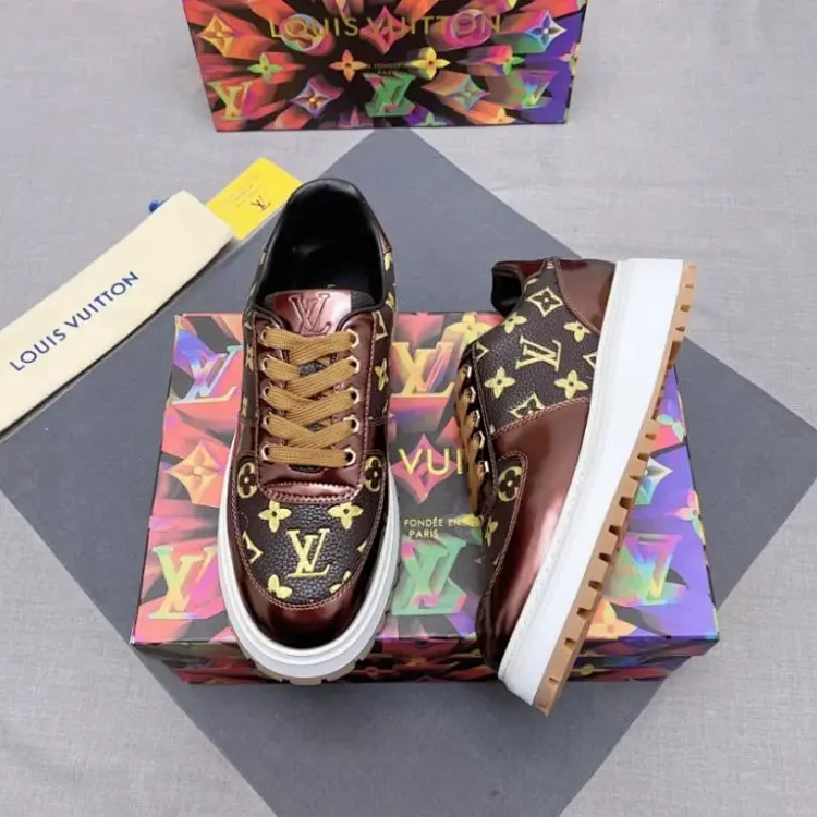  Louis Vuitton Timeout