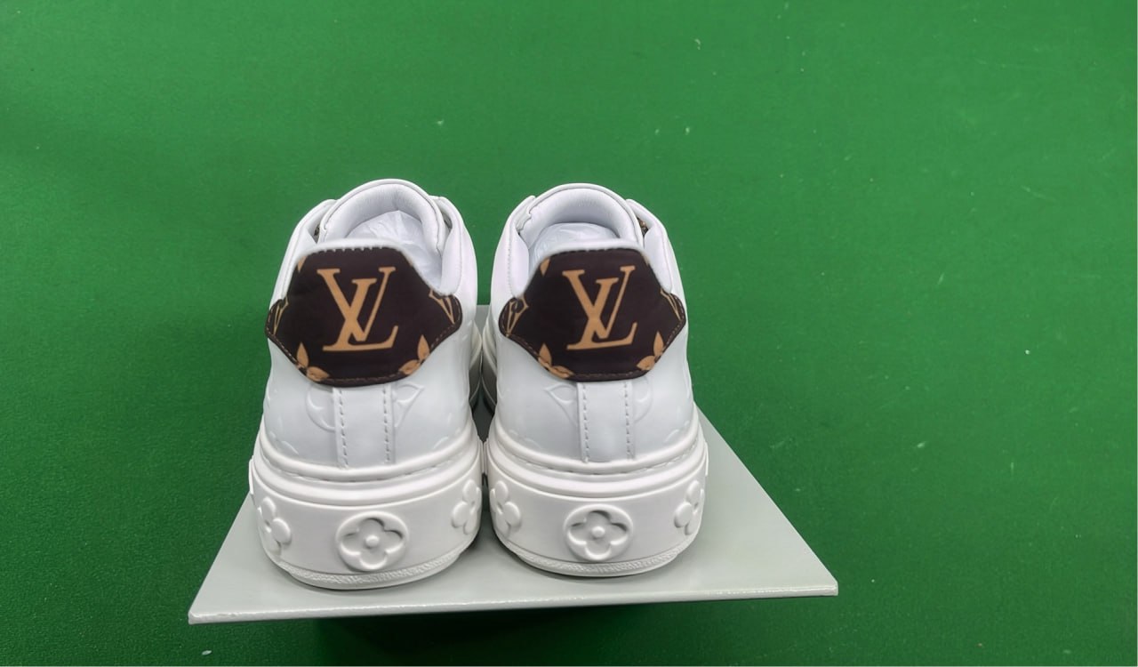  Louis Vuitton Timeout - 4