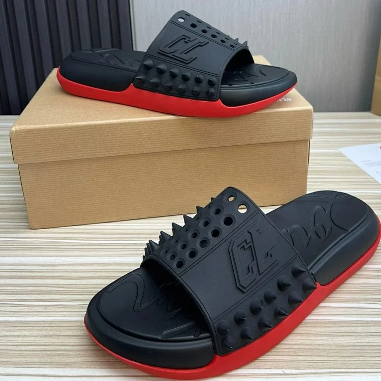 Christian Louboutin Slipper