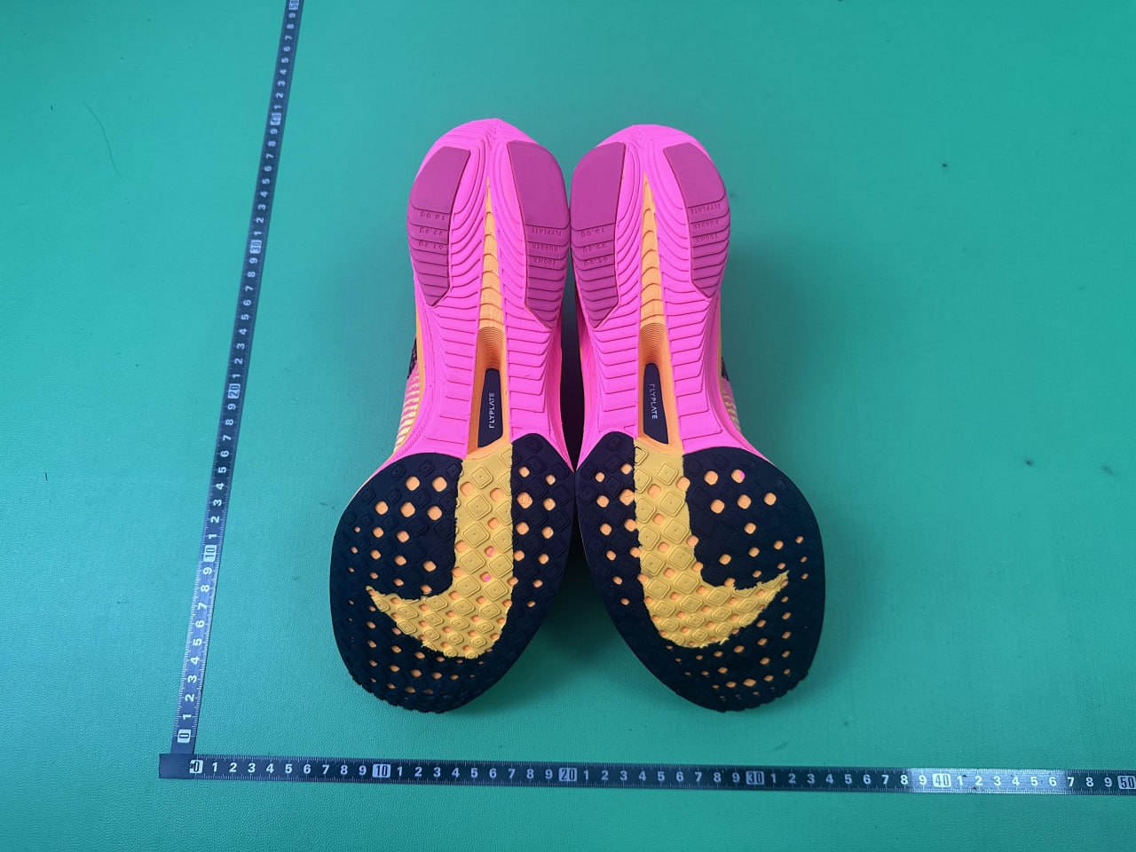  nike ZoomX Vaporfly 3 - 4