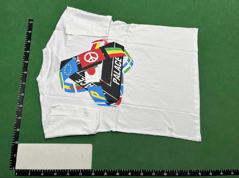Palace T-shirt (36 CP) - 3