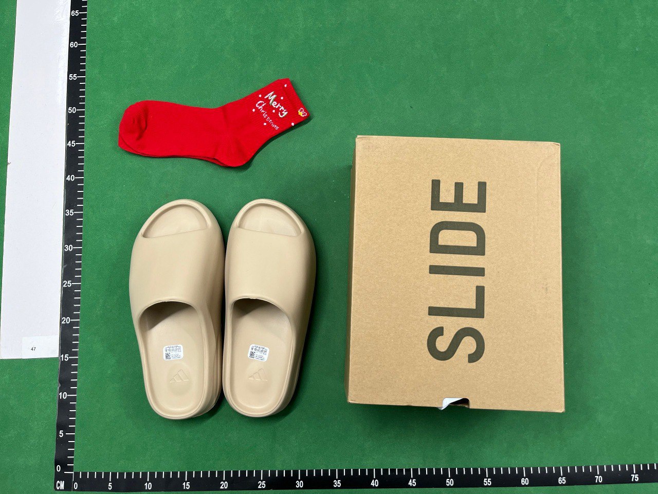 adidas originals Yeezy Slide - 3