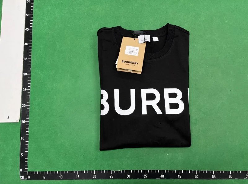  Burberry T-shirts - 4