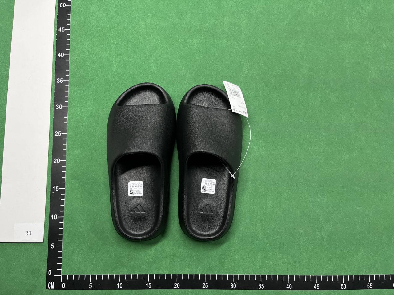  Yeezy Slide - 3