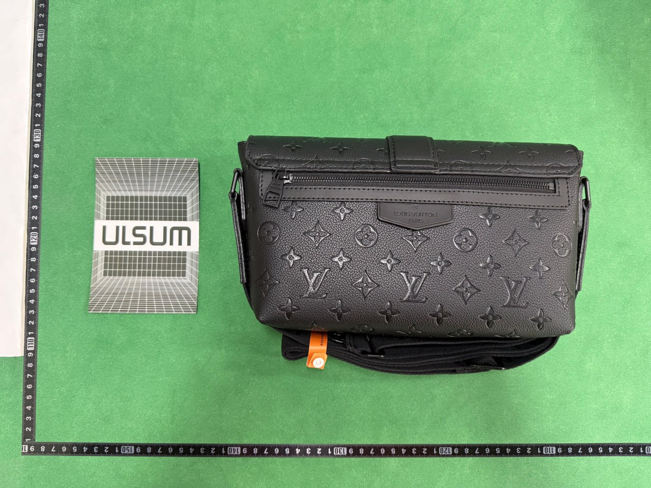 Louis Vuitton  bag - 4