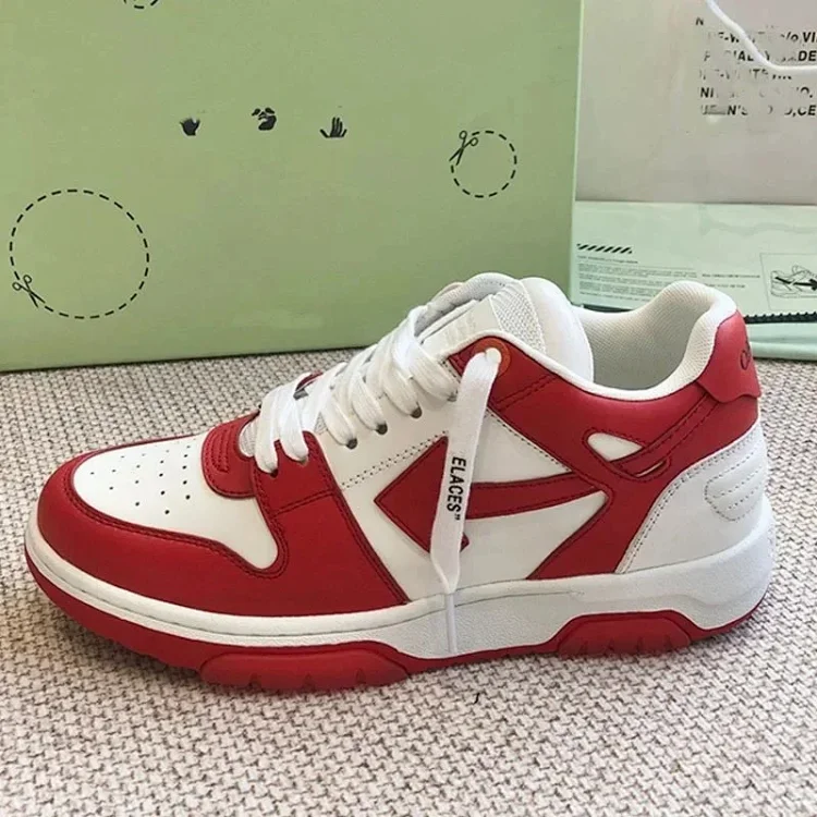 Off white shoes   (40 CP)