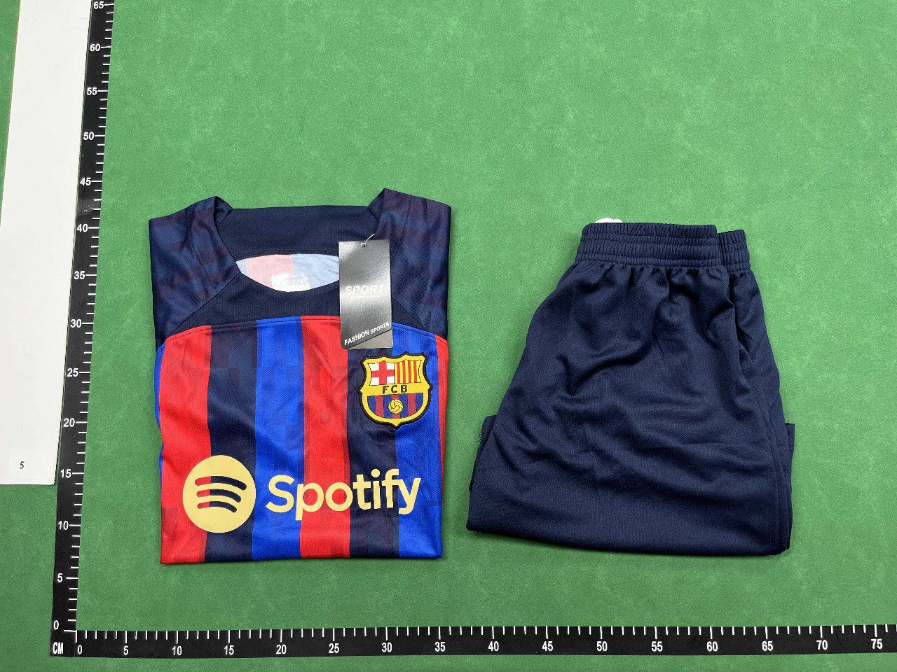  Football suit  (40 CP) - 3