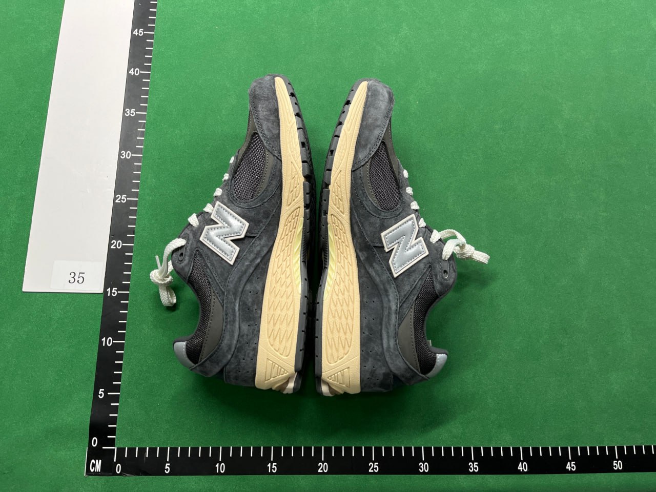 New Balance 2002 shoes - 2