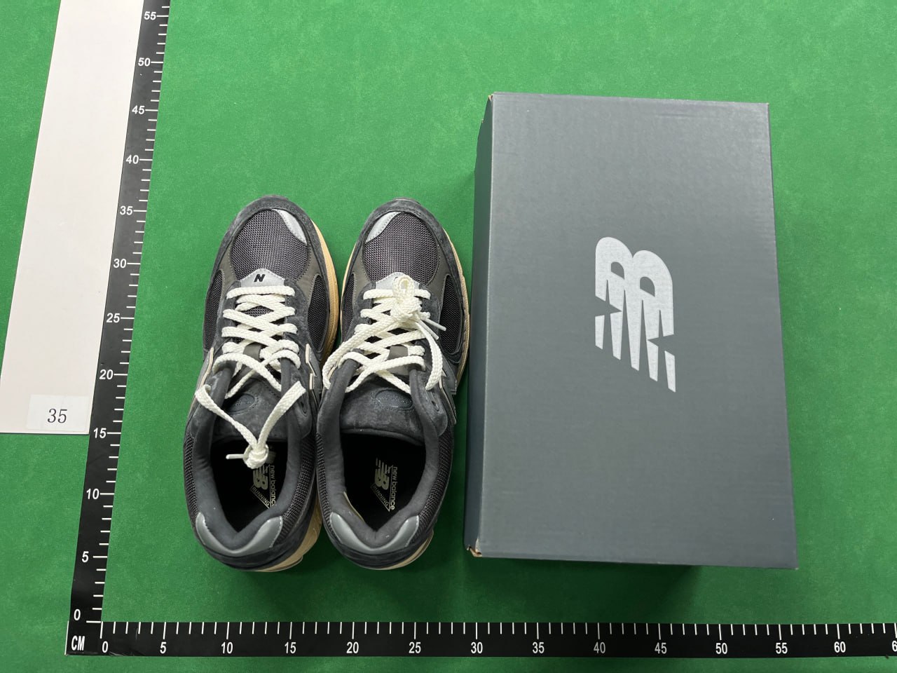 New Balance 2002 shoes - 4