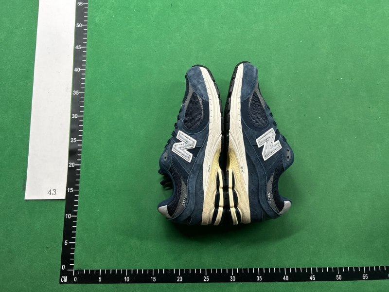 New Balance 2002R - 4
