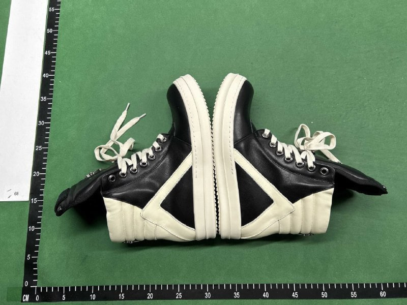  Rick on shoes (40 style)