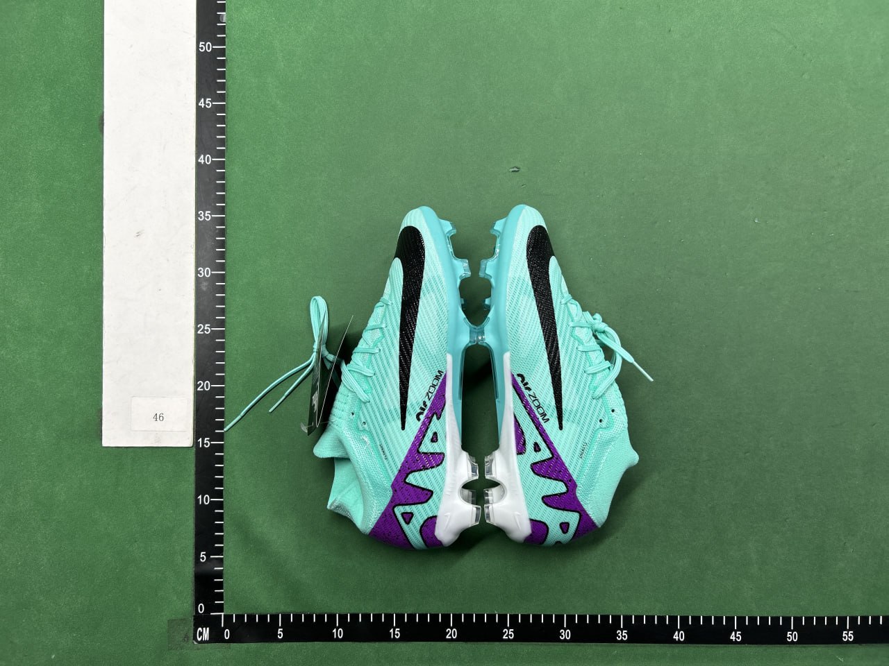 Nike soccer shoes  - 4