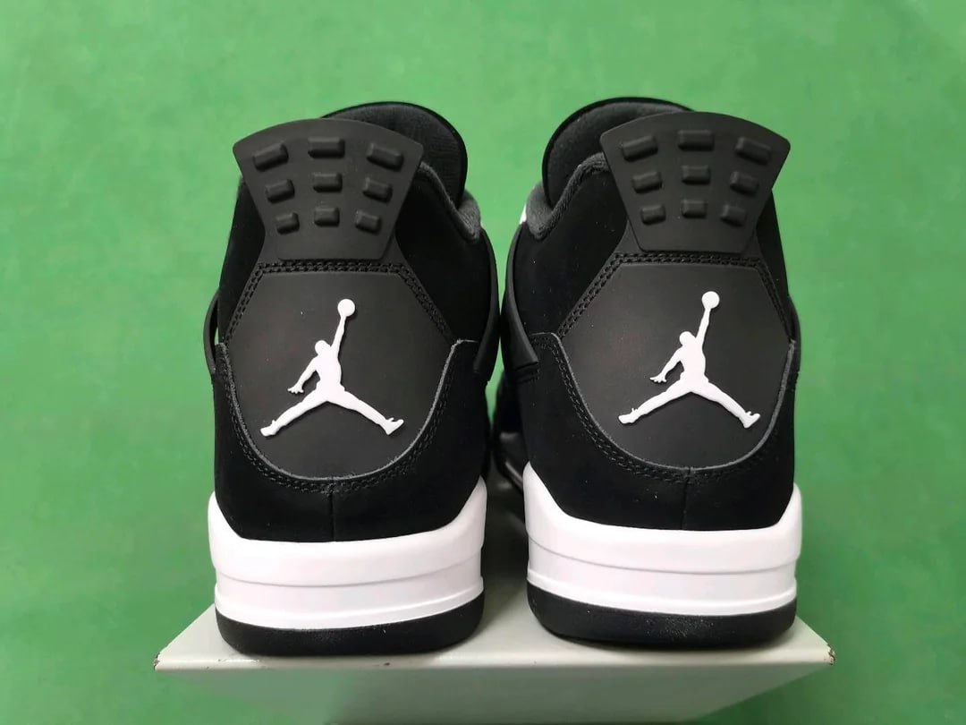  Jordan 4 White Thunder - 3