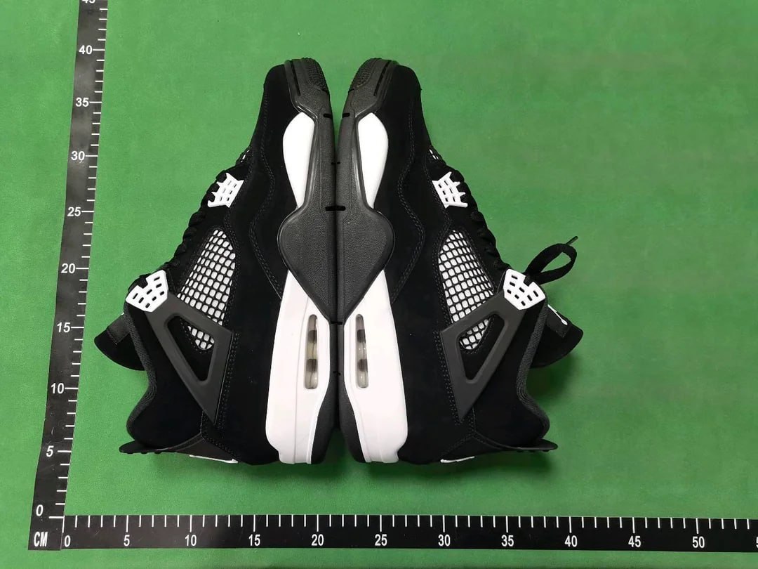  Jordan 4 White Thunder - 4
