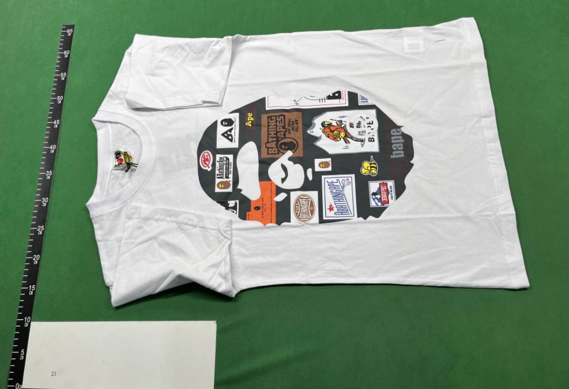  Bape T-shirt  (40 CP) - 2