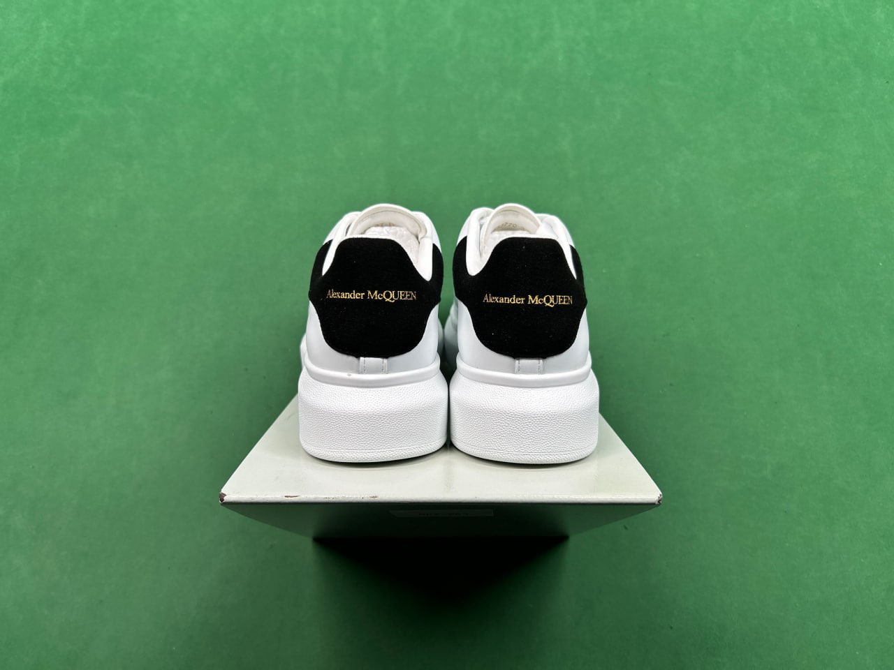 Alexander McQueen - 4