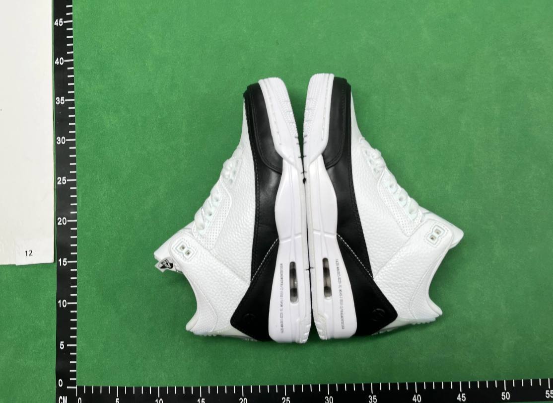 Jordan 3 Retro - 3