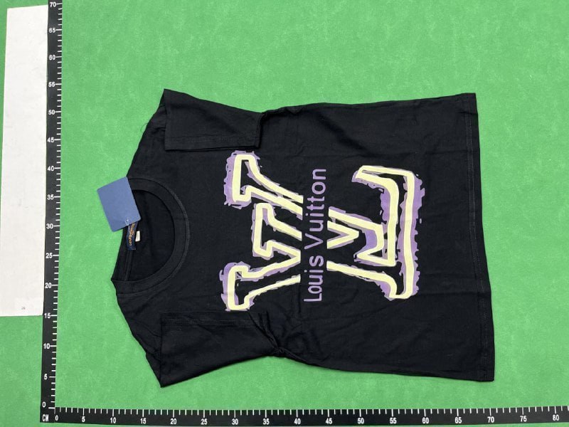  Louis Vuitton T-shirt - 3