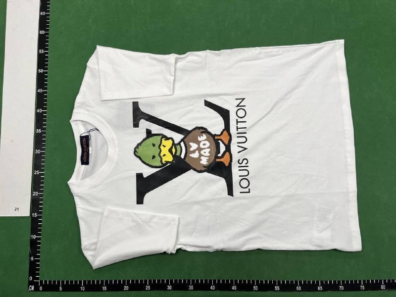  Louis Vuitton T-shirt - 4
