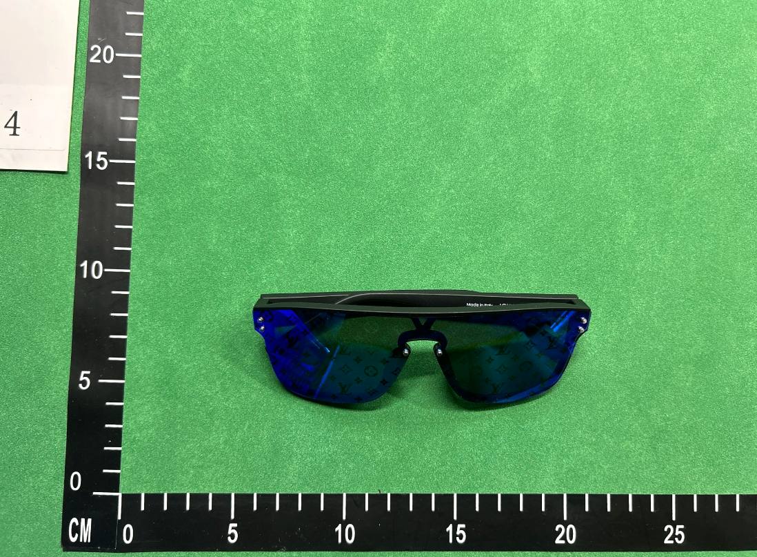 Louis Vuitton Sunglasses - 4