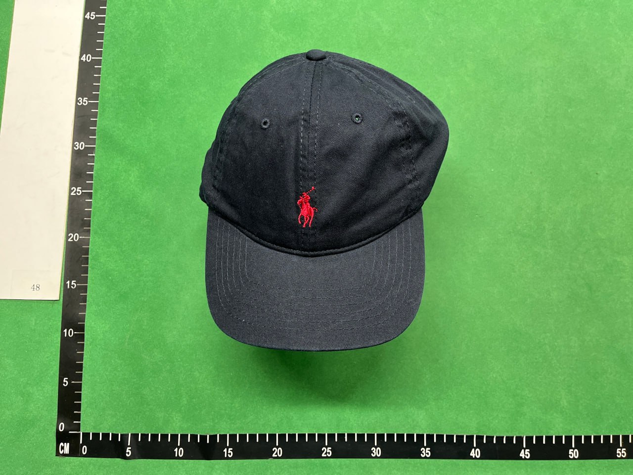 peaked cap                                                                                                      - 5