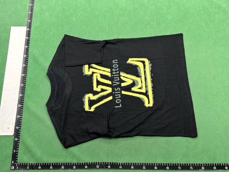 LV T-Shirt - 3