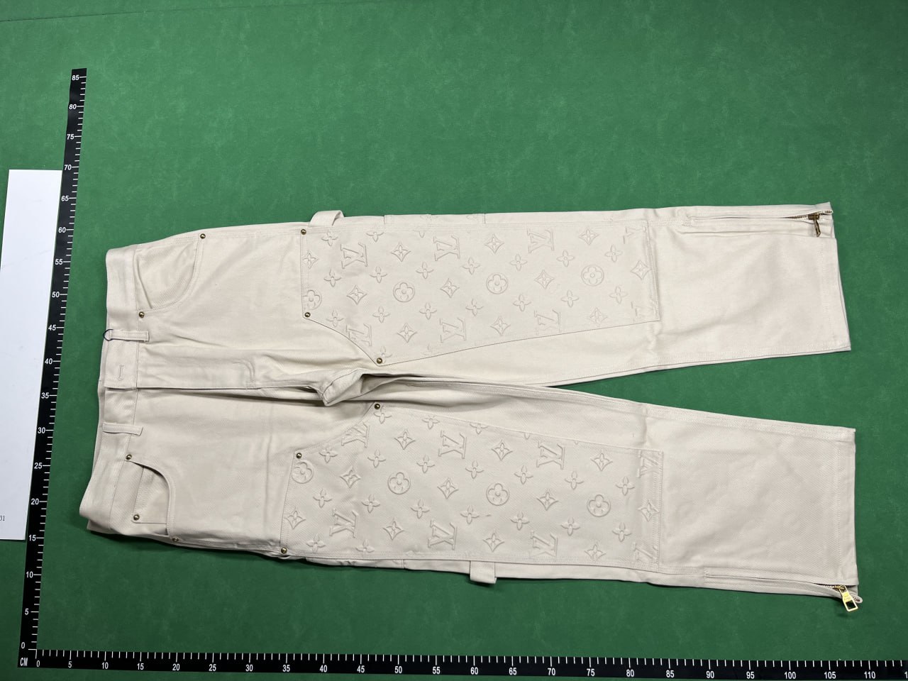 Louis Vuitton Pants - 2